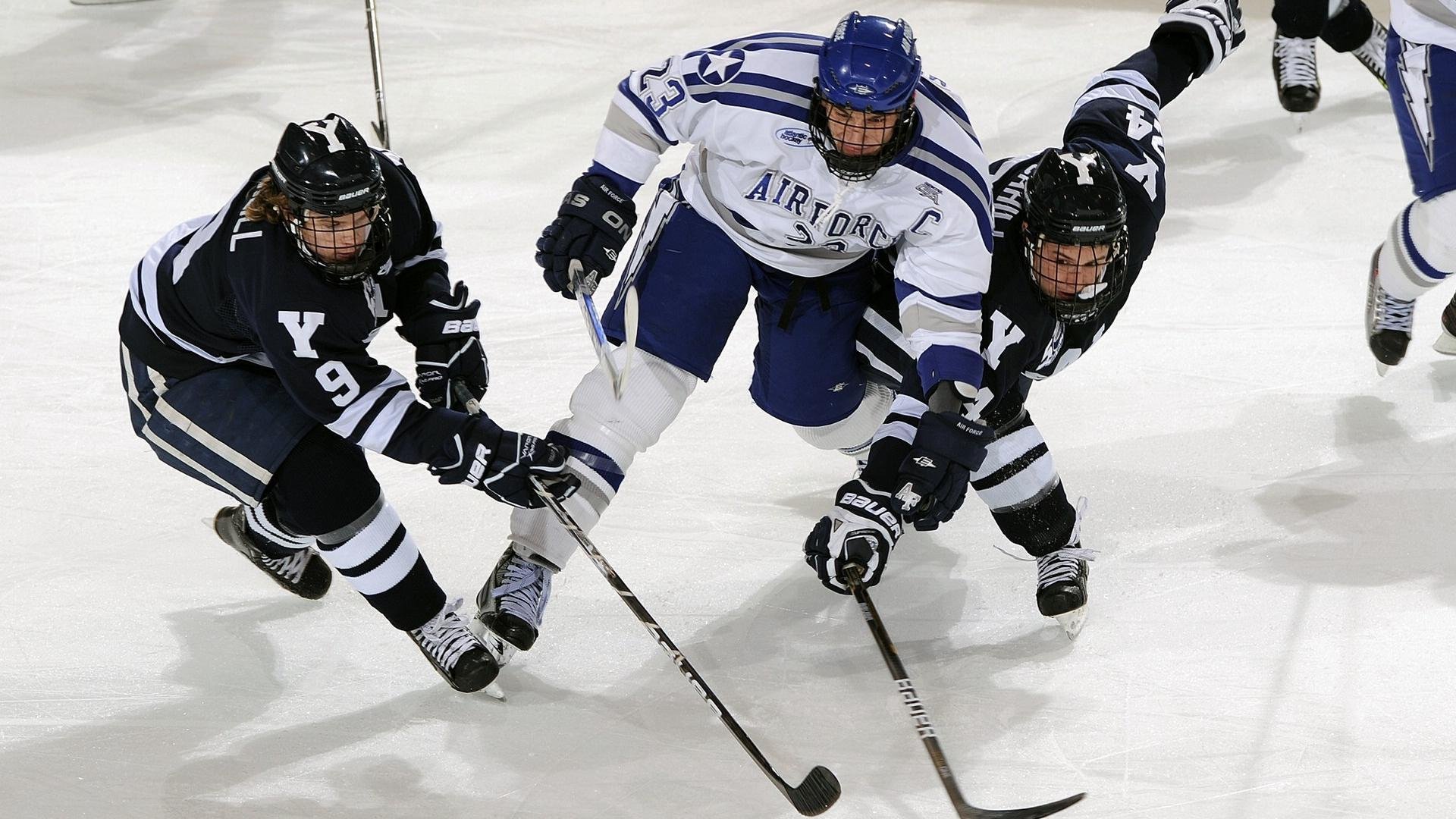 《星际争霸2》新指挥官上线：技能特点与战术搭配，星际争霸二指挥官排名